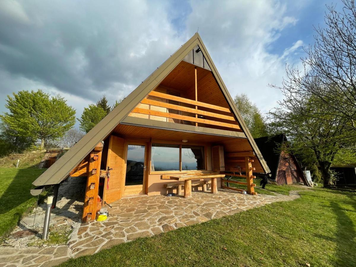 Mountain View Cottage คัมนิค ภายนอก รูปภาพ