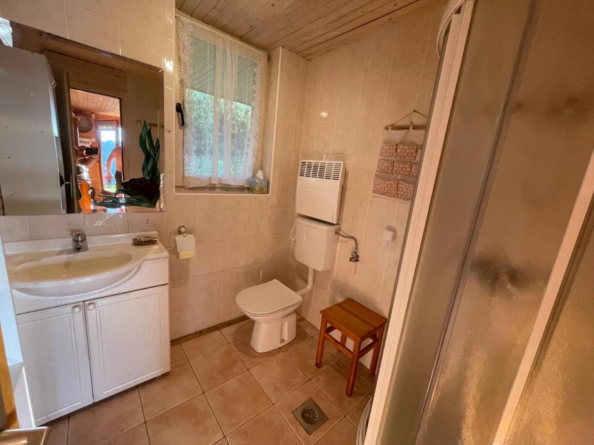 Mountain View Cottage คัมนิค ภายนอก รูปภาพ